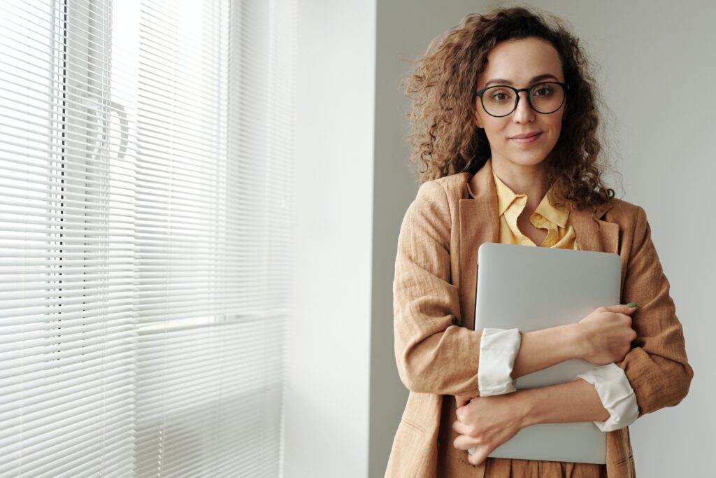 Vrouw met laptop